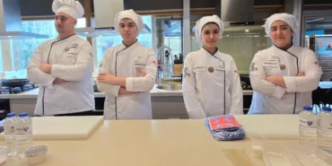 kocaelide-genc-sef-adaylari-isi-ustasindan-ogrendi-ORMyVyQ3.webp