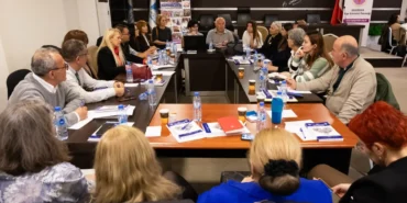 narlidere-3-yas-universiteleri-calistayina-ev-sahipligi-yapti-Y92URfZP.webp