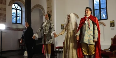 nilufer-golyazida-la-serva-padrona-sahnelendi-sFK9eYPM.webp