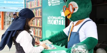 roman-kahramanlari-izmit-sokaklarinda-vh81Q5Ft.webp