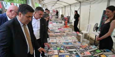 9-manisa-kitap-fuari-kitapseverlerle-bulustu-wi1JtZbF.webp