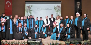 ankara-keciorende-annemin-sarkilari-konseri-duygulandirdi-eWT8fBr8.webp