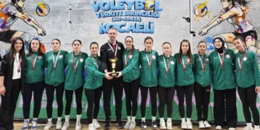 artvinden-voleybol-da-tarihi-basari-Pdt4aIkB.webp