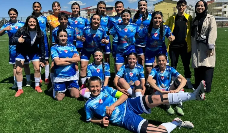 bayazitspor-kadin-futbol-takimi-sezona-deplasman-zaferiyle-basladi-TpUvE1Ua.webp