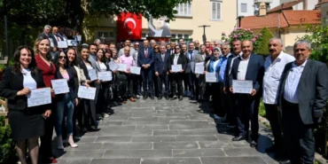 bornovada-muhtarlar-akademisinde-mezuniyet-heyecani-c95zDq1F.webp