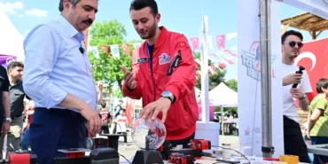 bursa-yildirimda-genclik-ve-teknoloji-festivali-tamamlandi-ZvmaGS5i.webp