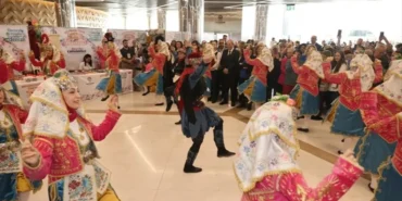 denizli-buyuksehirle-ureten-kadinlar-festivali-coskuyla-basladi-SiAlhXiQ.webp