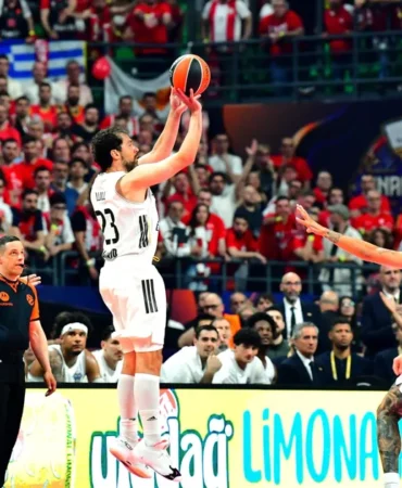 euroleague-yolculugu-atina-final-fourda-uludag-limonata-ile-surdu-BTQuJEca.webp