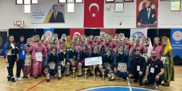 inegol-belediyesi-halk-danslari-bolge-finallerinde-3te-3-yapti-VwfqNSGu.webp