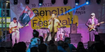 izmir-bornovada-genclik-festivalinde-19-mayis-coskusu-n5fTiewn.webp