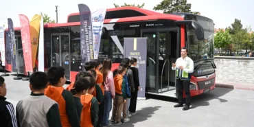 konyadaki-ogrenciler-nezaket-otobusu-ile-ogreniyor-VsDInUTw.webp