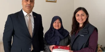 manisa-buyuksehirden-sehit-annelerine-anlamli-ziyaret-tn3TDGxE.webp