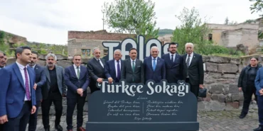 ortak-turk-alfabesi-aniti-kayseri-talasta-acildi-SqVB4UBl.webp