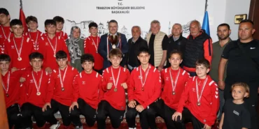 trabzonda-baskan-genc-sampiyon-takimi-agirladi-aWgHULsJ.webp