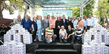 balikesirde-aricilara-yuzde-100-hibeli-fondan-kek-destegi-XzNuz9yP.webp