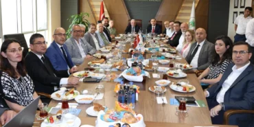 bursa-niluferde-baskan-ozdemir-sanayicilerle-bulustu-dlSb24QD.webp