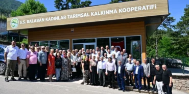 bursa-yildirimda-baskan-yilmaz-muhtarlarla-bulustu-8Zj1VWzu.webp