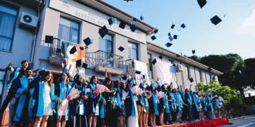 deu-bergama-meslek-yuksekokulunda-mezuniyet-coskusu-XWRzKfAw.webp
