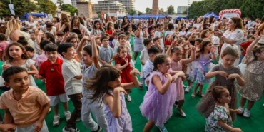 izmir-buyuksehirden-cocuklara-yil-sonu-senligi-OKSieHdR.webp