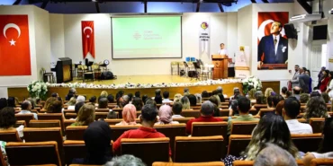 izmir-ogretmen-akademileri-kapanis-programi-gerceklestirildi-Lab9CuvI.webp