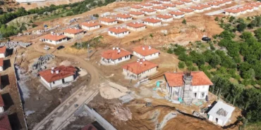 malatya-protokolunden-deprem-konutlarina-yakin-mercek-mftG3Xpu.webp
