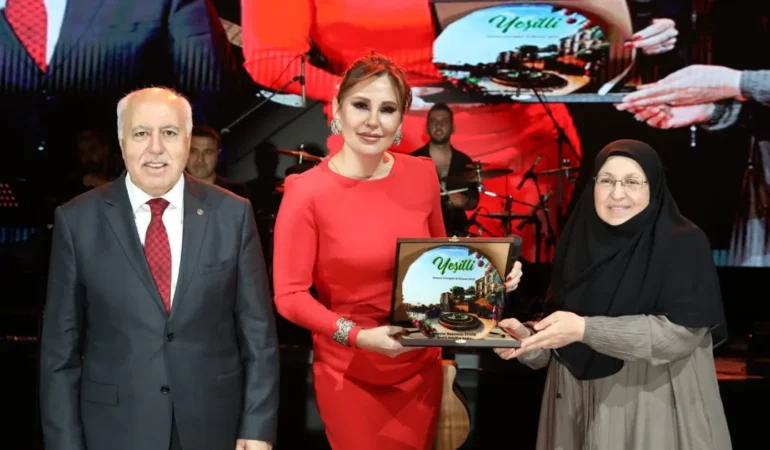 mardin-yesilli-kiraz-festivaline-funda-ararli-final-F5FIf3vT.webp