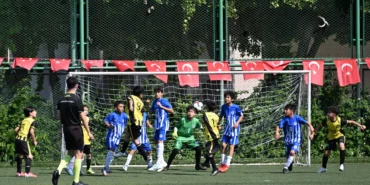 mersinde-cocuk-futbol-senligi-devam-ediyor-XaMJpnMD.webp