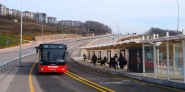 sakaryada-metrobus-1-yilda-36-milyon-yolcu-tasidi-K7HDgcHH.webp