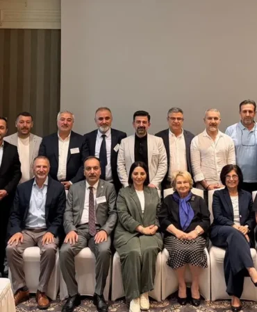 agri-barosu-vandaki-baris-ve-hukuk-toplantisina-katildi-uBSfanD4.webp