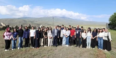 agri-dagi-eteginde-bilim-kafe-bulusmasi-zn6bI7XP.webp