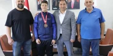 agri-genclik-spordan-baver-yigit-bayrama-basari-tebrigi-je8YImFZ.webp