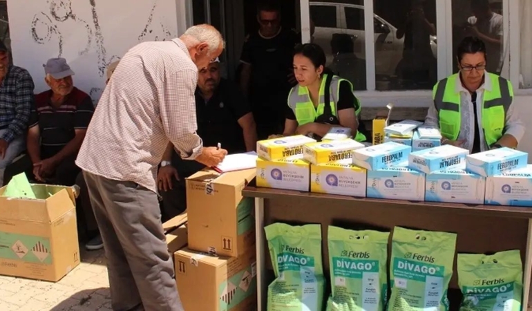 antalya-buyuksehirden-selden-etkilenen-ureticilere-destek-dO2ZIyQC.jpg