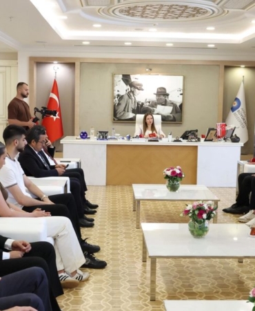 antalyaspor-yonetiminden-buyuksehire-tesekkur-ziyareti-6splUajK.jpg