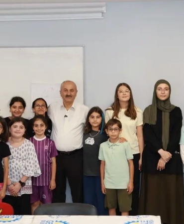 baskan-buyukgoz-yaz-okulu-ogrencileriyle-bulustu-3euLIVeL.jpg