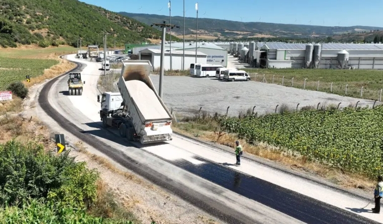 bursa-karacabey-ve-mustafakemalpasada-yollar-yenileniyor-elyNX2He.jpg