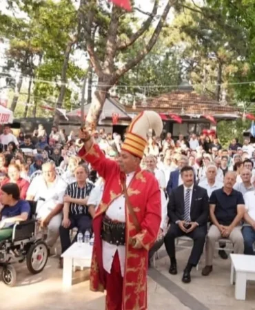 bursa-yenisehirde-tarihi-gun-babasultan-obasi-kapilarini-acti-a1atNR34.webp