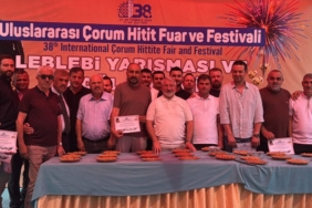 corumda-leblebi-yarismasi-renkli-gecti-2bb82EZC.jpg