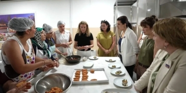 denizli-buyuksehirden-gelecegin-seflerine-profesyonel-egitim-UvmVzzWg.jpg