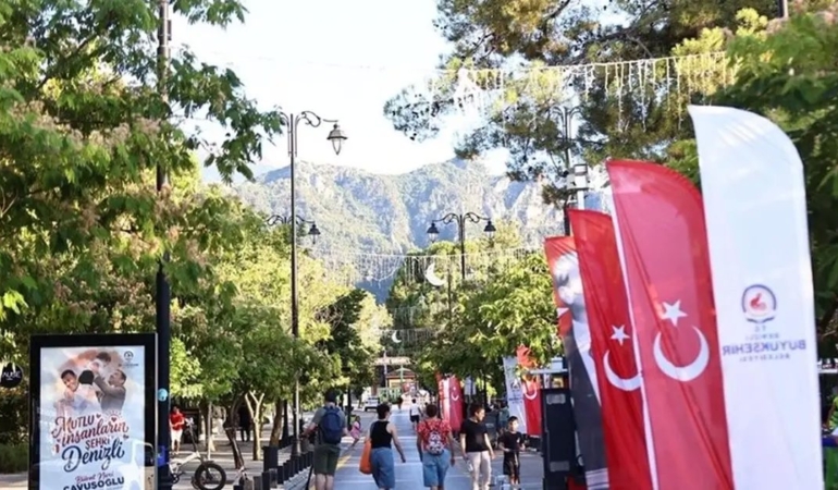 denizli-camlik-bulvarinda-keyifli-pazar-3ZW1CxGJ.jpg