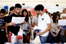 deu-izmir-universite-tercih-fuarinda-boy-gosterdi-eYEACkje.jpg