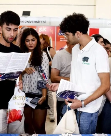 deu-izmir-universite-tercih-fuarinda-boy-gosterdi-eYEACkje.jpg