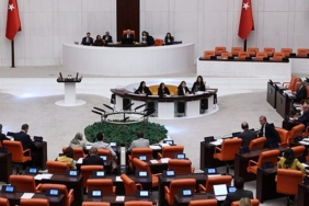 en-dusuk-emekli-ayligi-duzenlemesi-gorusuluyor-ilk-7-madde-kabul-edildi-Fve5gyHx.jpg