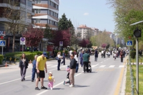 eskisehirde-arabasiz-pazar-26-temmuzda-T1dluzig.jpg
