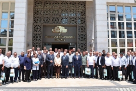gaziantep-sehitkamilde-baskan-sahin-muhtarlarla-bulustu-DGa5eCcO.jpg