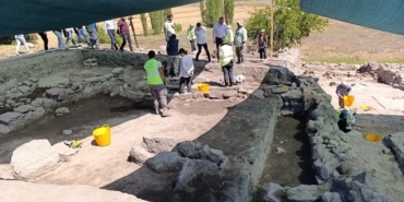 gokhuyuk-kazi-alaninda-degerli-bilgilere-ulasildi-DhBeBikx.jpg