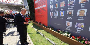 istanbul-buyuksehir-belediyesinde-15-temmuz-sehitleri-anildi-RyCc1OZM.webp