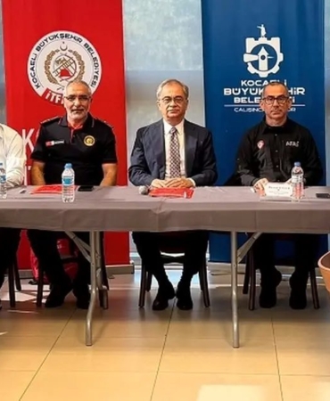 itfaiyeciligin-gelecegi-kocaelide-konusuldu-GSFCzOti.jpg