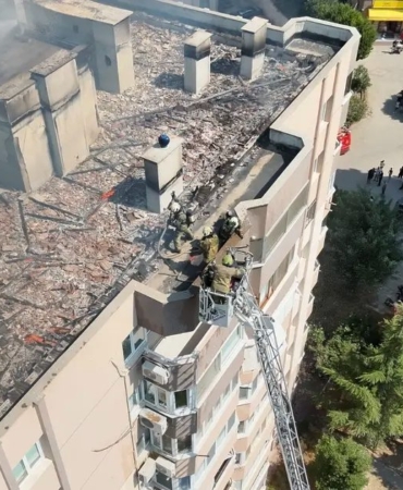 izmir-itfaiyesinin-hizli-mudahalesi-hayat-kurtardi-nayq29Qk.jpg