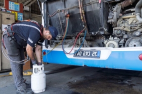 izmirde-eshot-otobuslerinde-klima-bakimi-suruyor-TxeU1Nyi.jpg