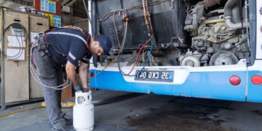 izmirde-eshot-otobuslerinde-klima-bakimi-suruyor-TxeU1Nyi.jpg